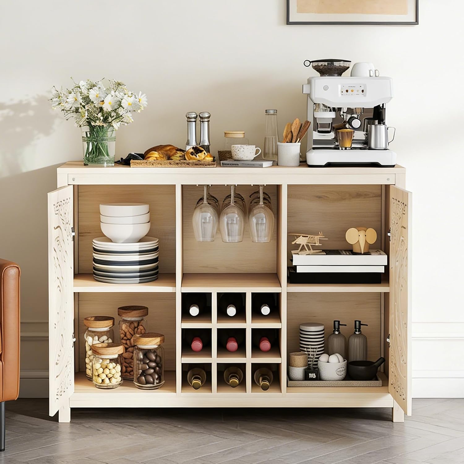 조절 가능한 와인랙과 수납공간을 갖춘 원목 바 캐비닛, - Home Bar And Cabinet 리뷰 및 가격